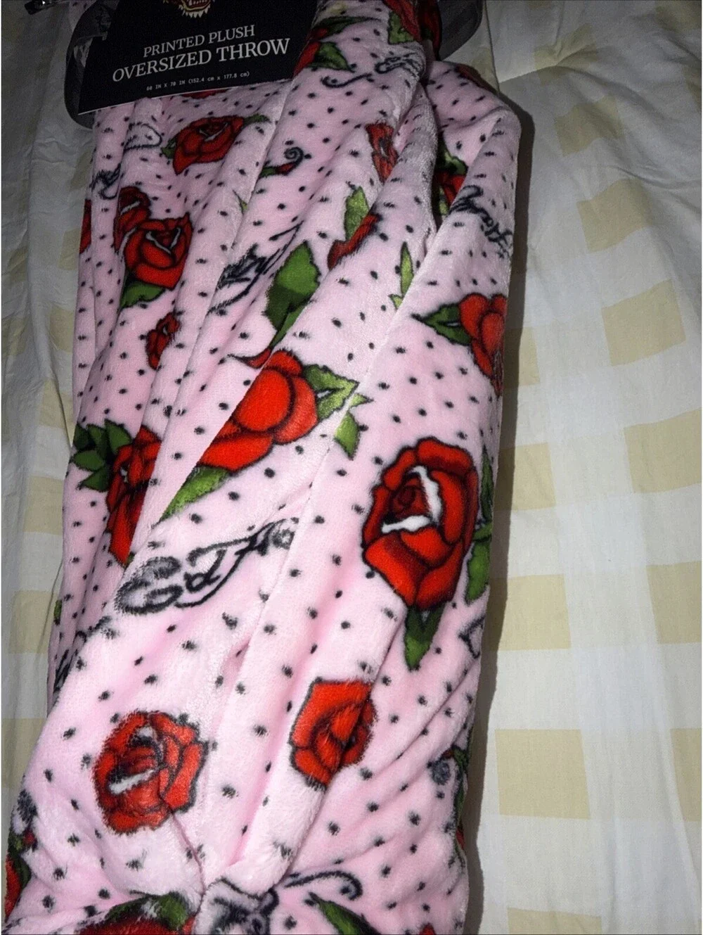 Ed Hardy Tattoo Printed Plush Oversized Throw Blanket Pink with red Roses NWT